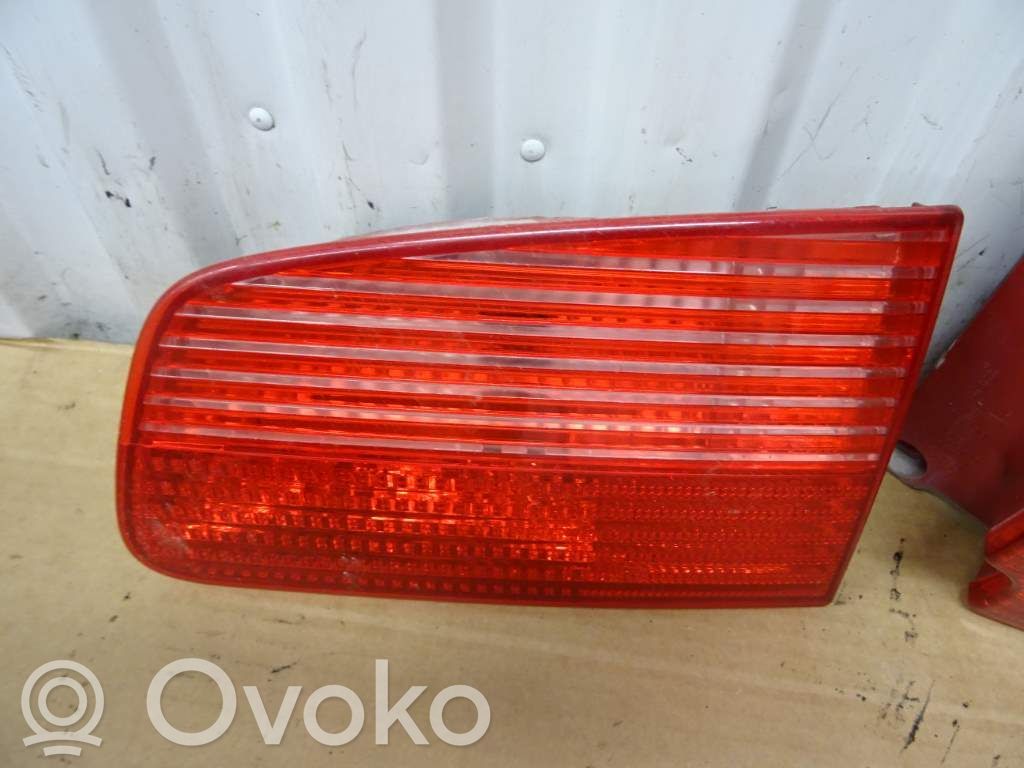 Saab 9-5 Lampă spate în capacul portbagajului 