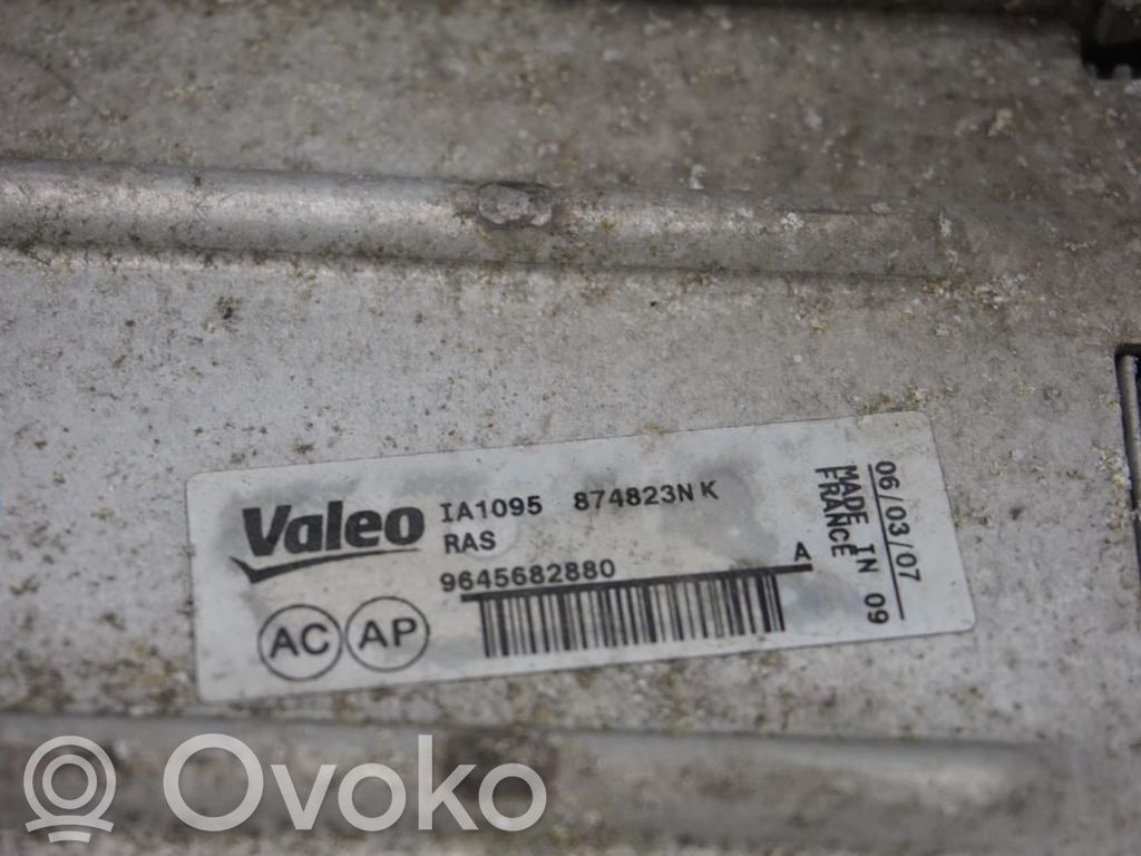 Interkūlerio radiatorius   0384G6,174069