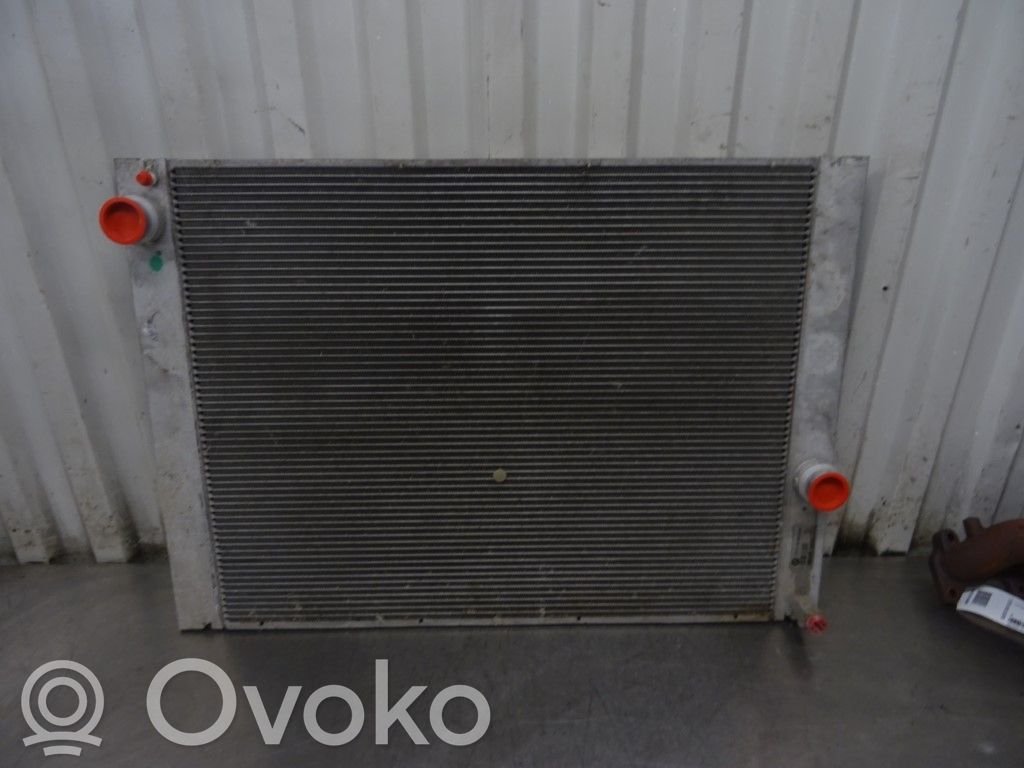 BMW 5 E60 E61 Coolant radiator 
