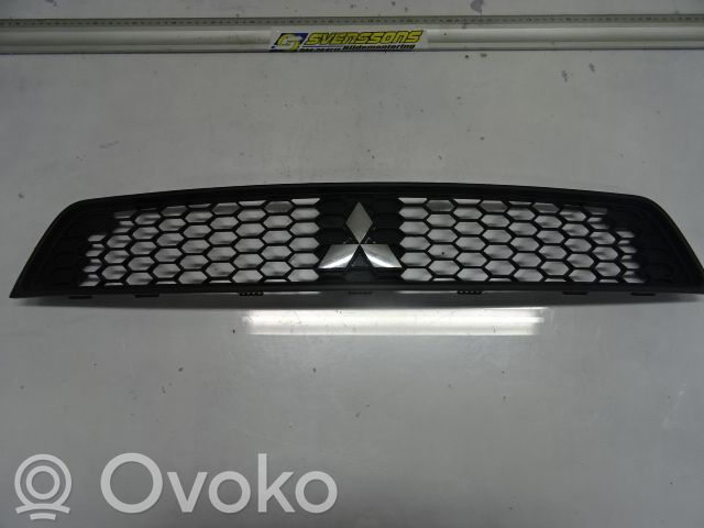 Mitsubishi Colt Etupuskurin alempi jäähdytinsäleikkö 