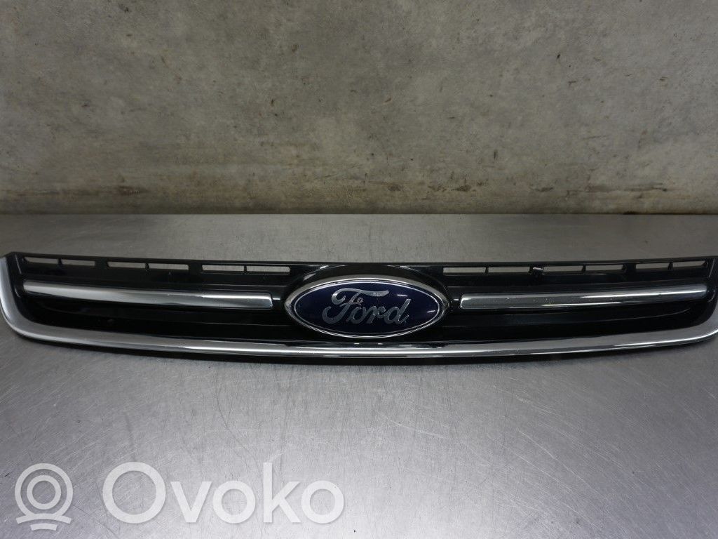 Ford Kuga II Etupuskurin alempi jäähdytinsäleikkö 