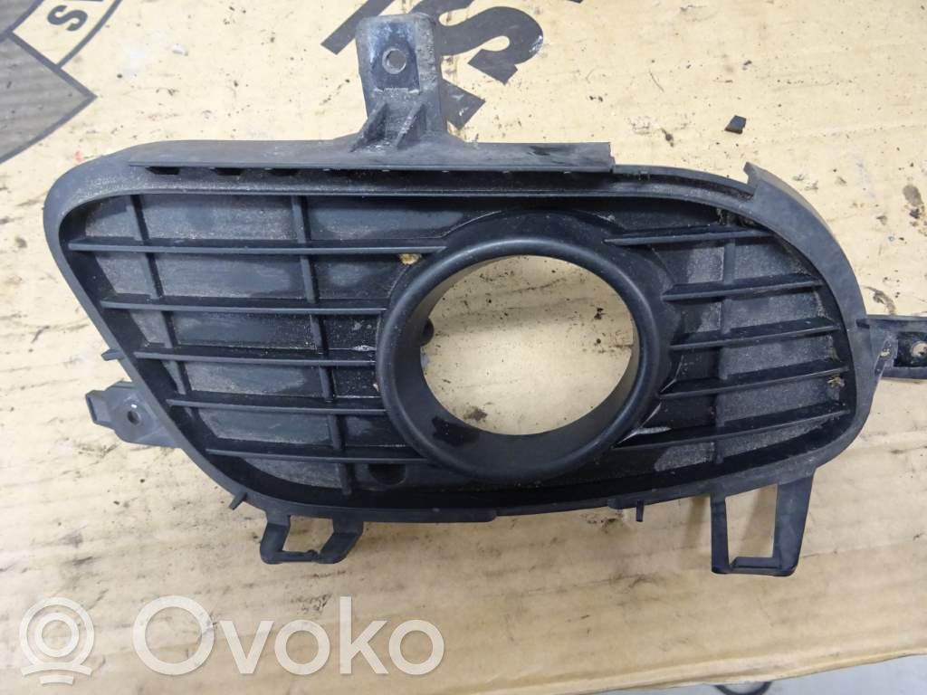 Mercedes-Benz A W169 Grilă/ornament proiector ceață față 