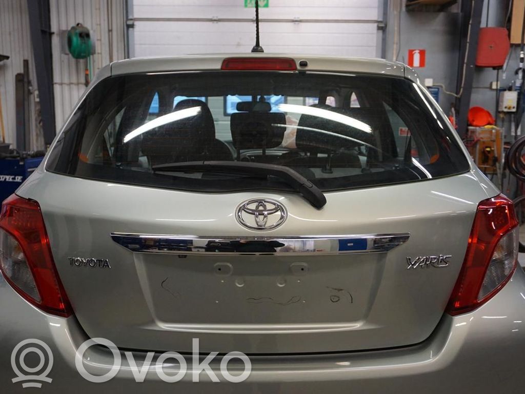 Toyota Yaris Tylna klapa bagażnika 