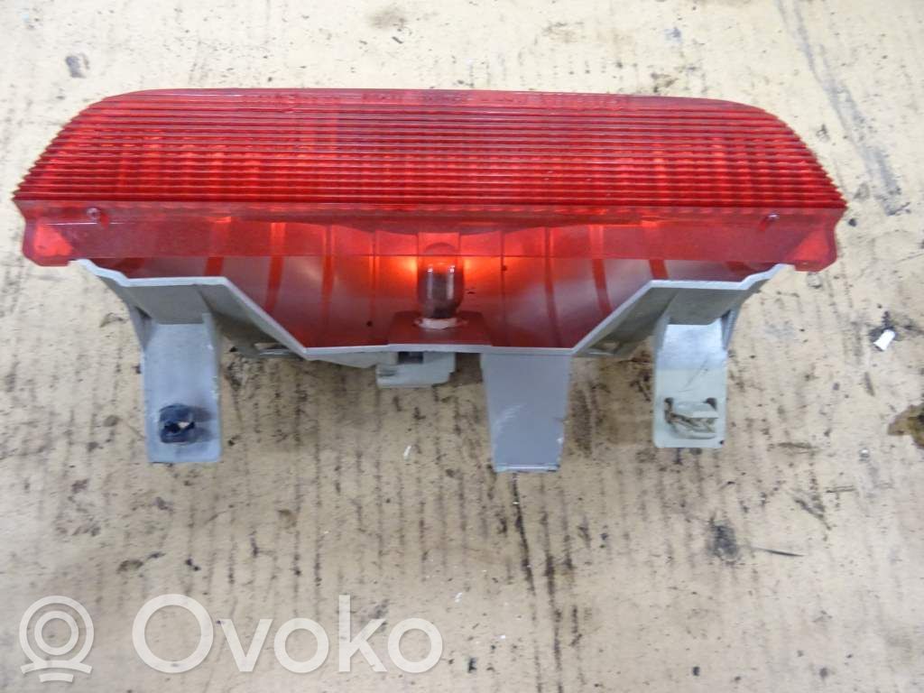 Toyota Yaris Luce d’arresto centrale/supplementare 