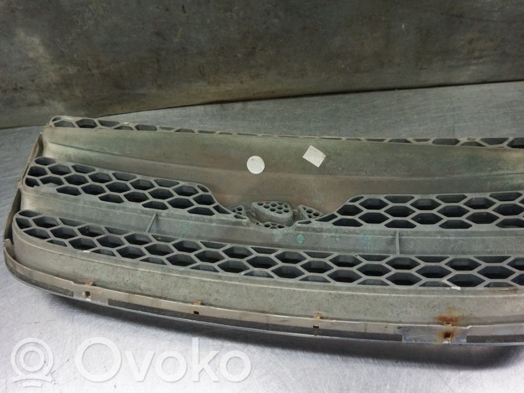 Hyundai Santa Fe Front bumper lower grill 