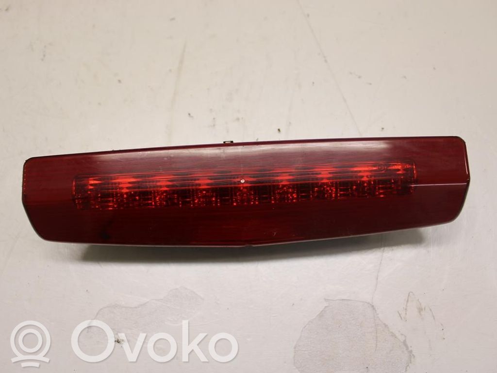 Opel Astra H Trzecie światło stop 