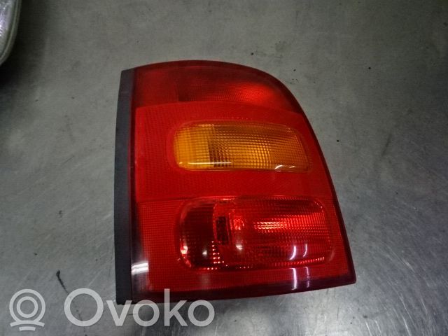 Nissan Micra Luci posteriori
