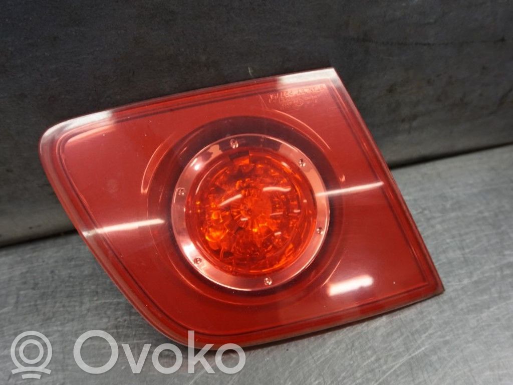 Mazda 3 I Takaluukun takavalot 