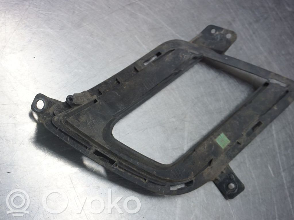 Etusumuvalon ritilä   865641H500,N036334