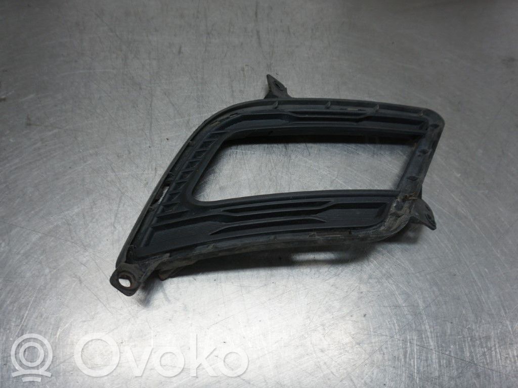 KIA Ceed Etusumuvalon ritilä 