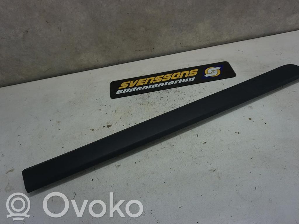 Volvo XC60 Etuoven lista (muoto)