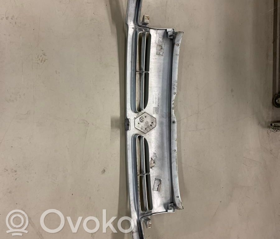 Kratka dolna zderzaka przedniego   7701470810,N058774