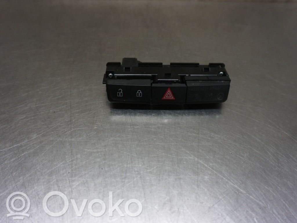 Botón interruptor de luz de peligro   20934759