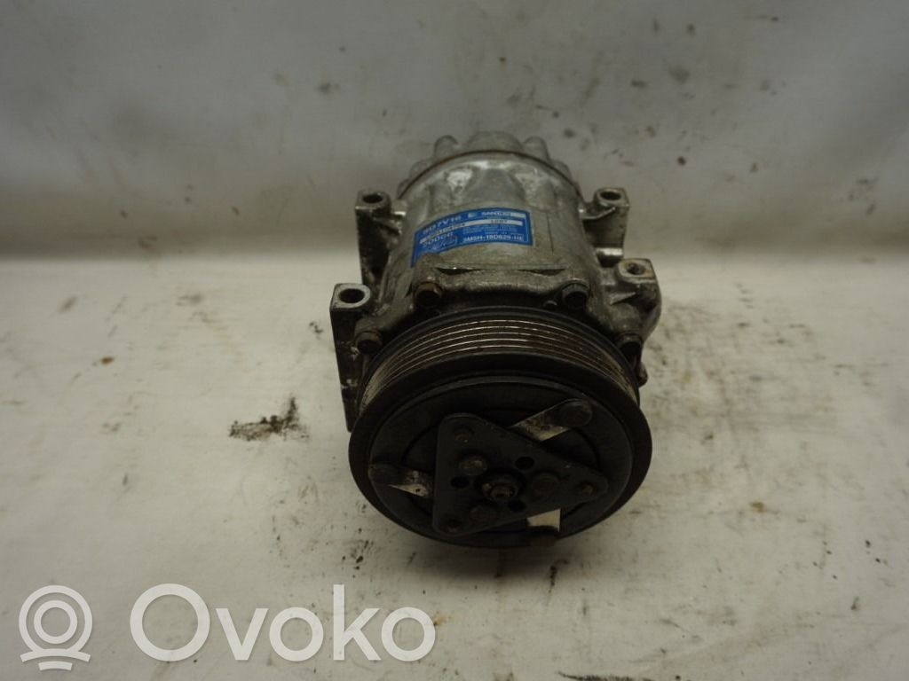 Volkswagen PASSAT B6 Compressore aria condizionata (A/C) (pompa)