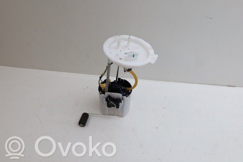 Lynk & co 01 Bomba interna de combustible 