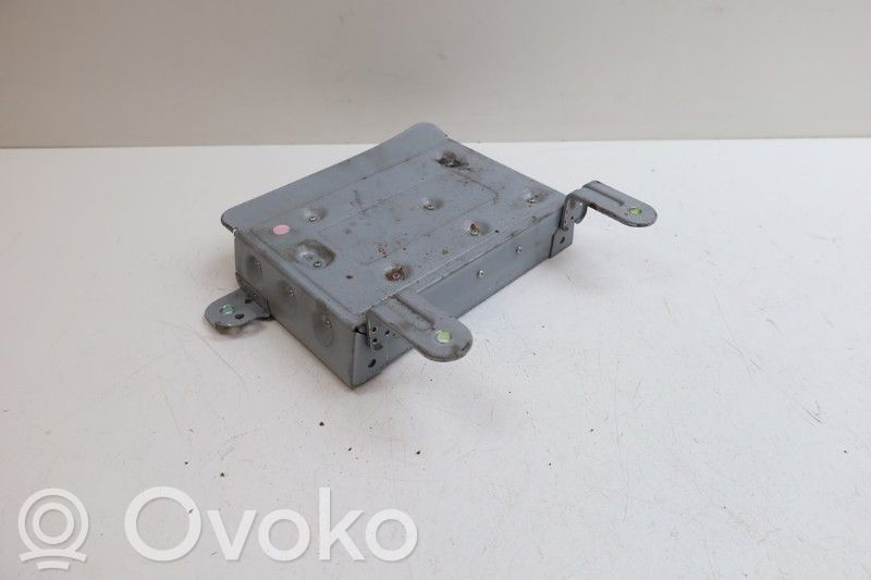 Volvo V40 Amplificator sunet 