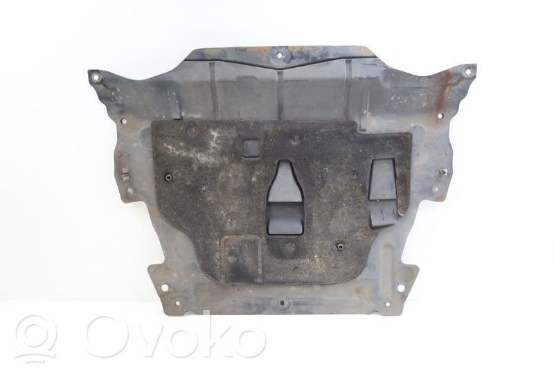 Volvo XC70 Engine splash shield/under tray 