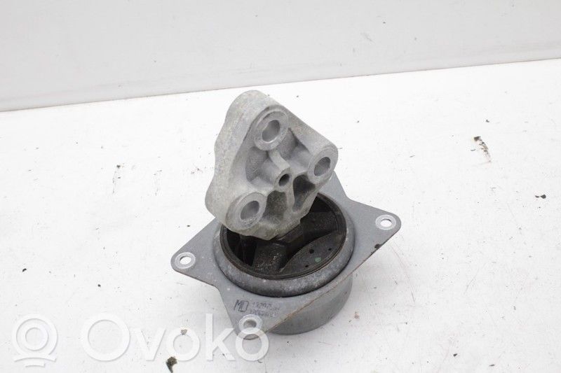 Engine mount bracket   13207584,13207584
