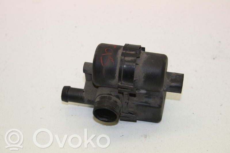 Volvo S40 Aktiivihiilisuodattimen polttoainehöyrysäiliö 