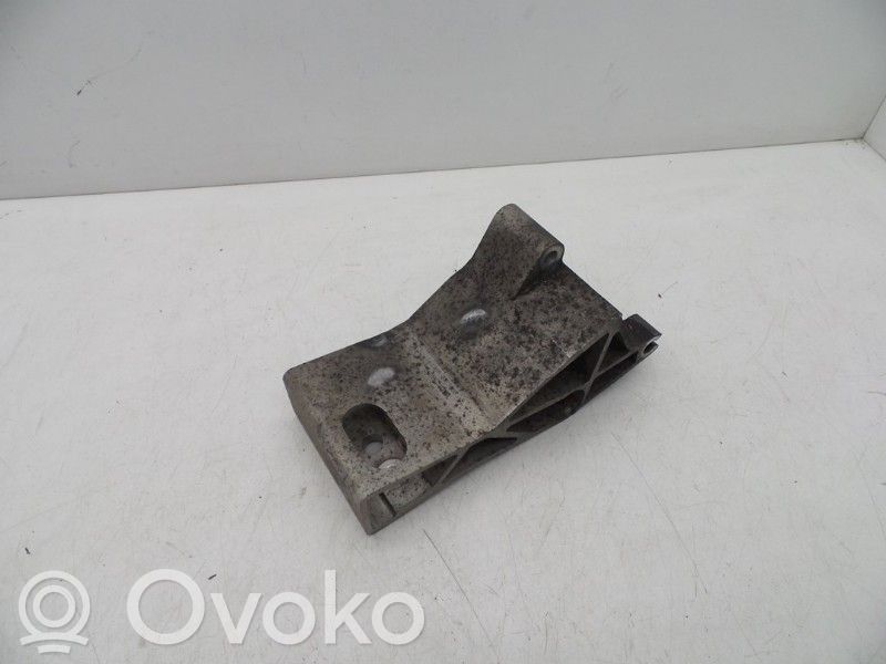 Volvo S80 Gearbox mounting bracket 