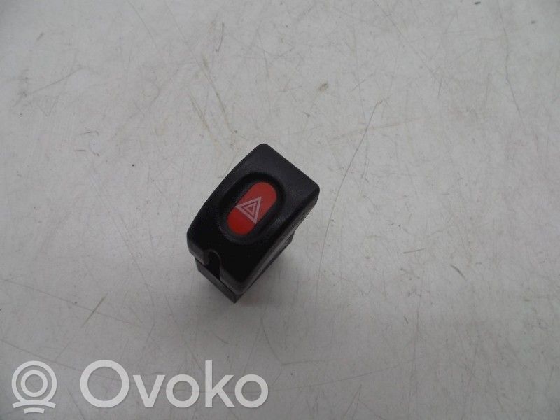 Botón interruptor de luz de peligro   90320621,90320621