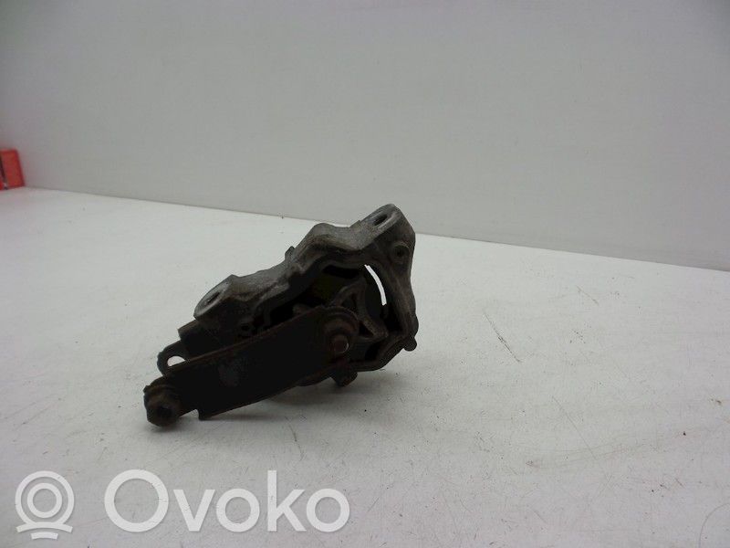 Volvo V60 Engine mount bracket 
