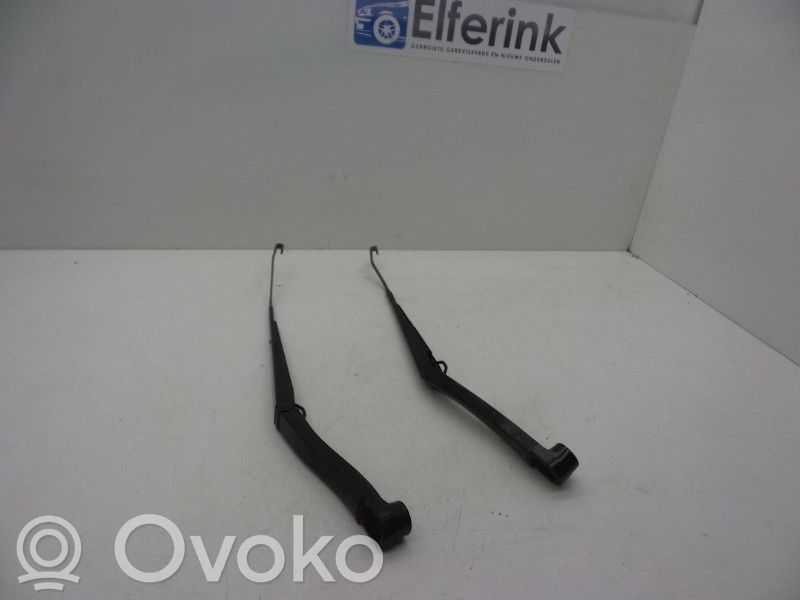 Saab 9-5 Front wiper blade arm 