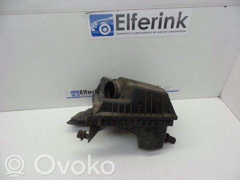 Opel Astra J Cutie filtru aer 