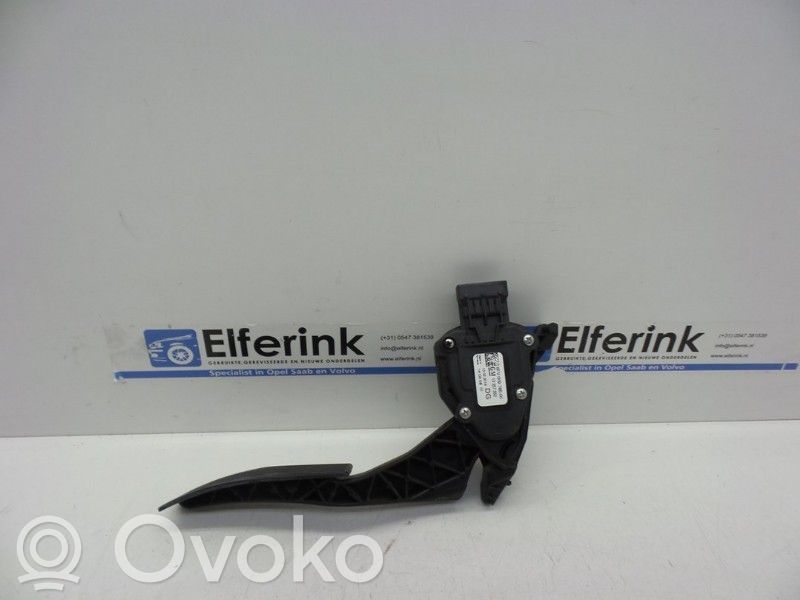 Opel Insignia A Accelerator throttle pedal 
