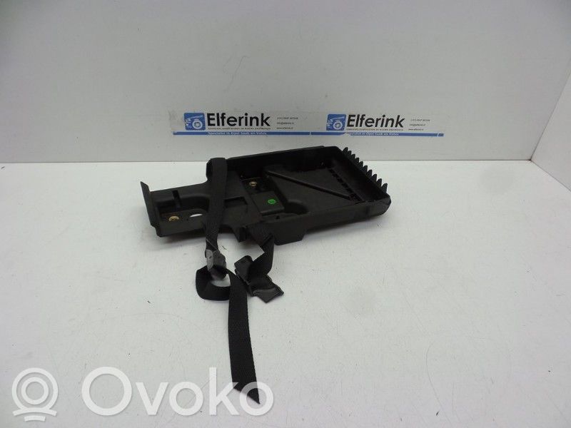 Volvo S90, V90 Battery box tray 