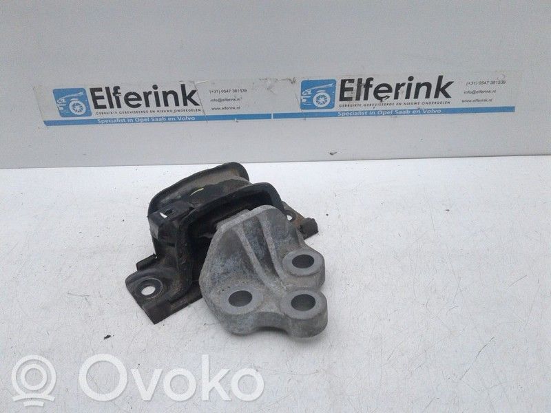 Opel Corsa E Engine mount bracket 