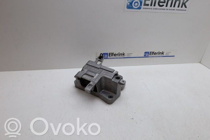 Lynk & co 01 Engine mount bracket 