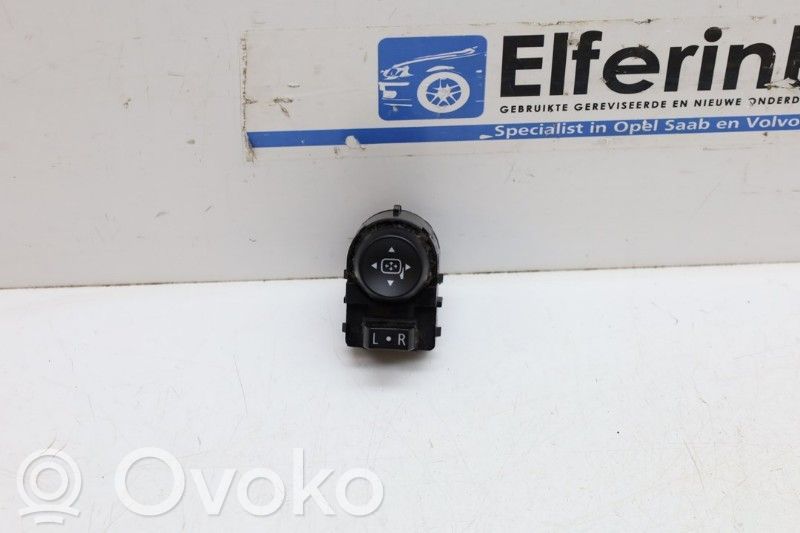 Opel Insignia A Interruptor del espejo lateral 