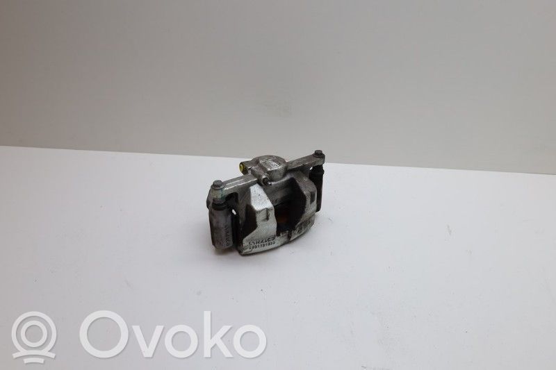 Lynk & co 01 Etujarrusatula 