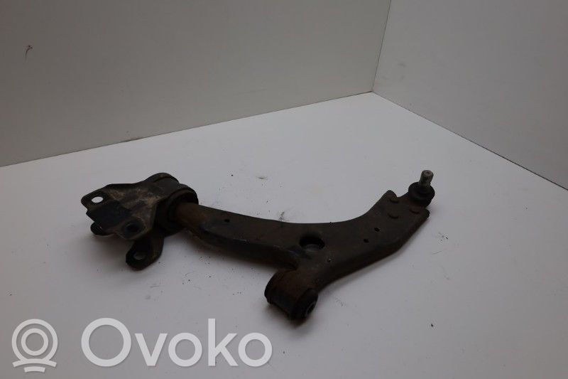 Volvo V40 Front control arm 