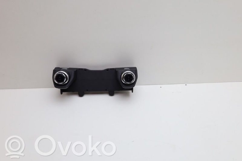 Lynk & co 01 Climate control unit 