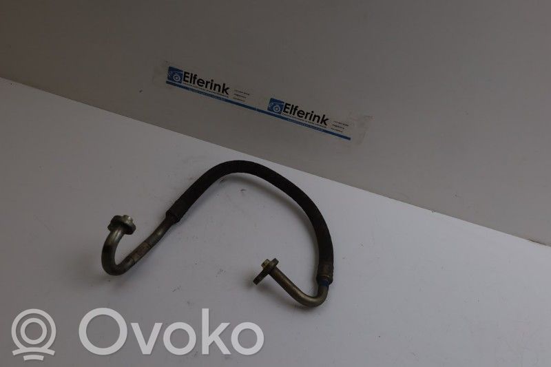 Volvo V70 Ilmastointilaitteen putki (A/C) 