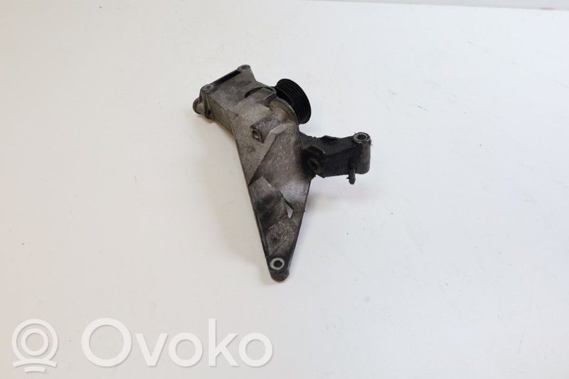 Saab 9-5 Generator/alternator bracket 