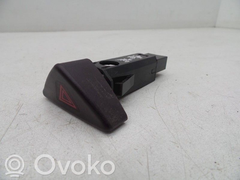 Botón interruptor de luz de peligro