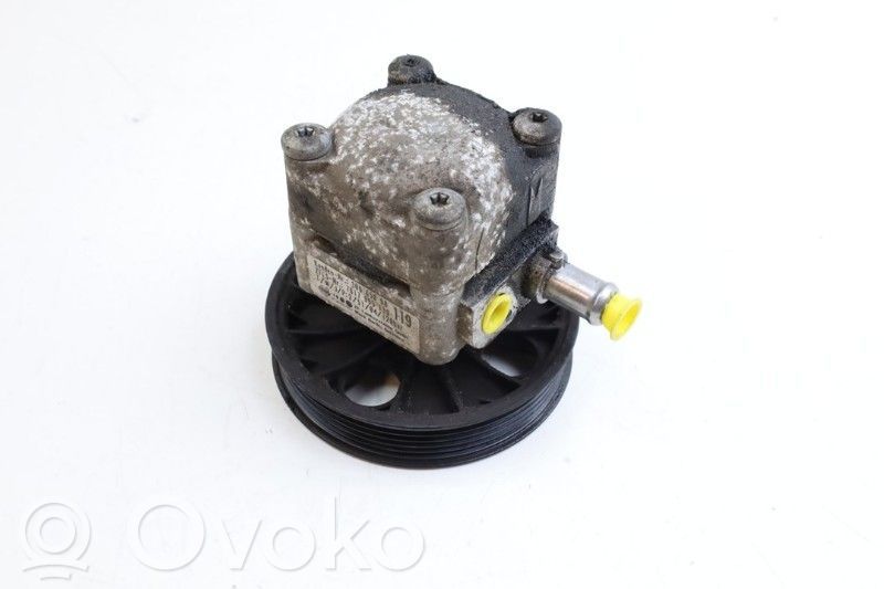 Volvo XC90 Ohjaustehostimen pumppu 