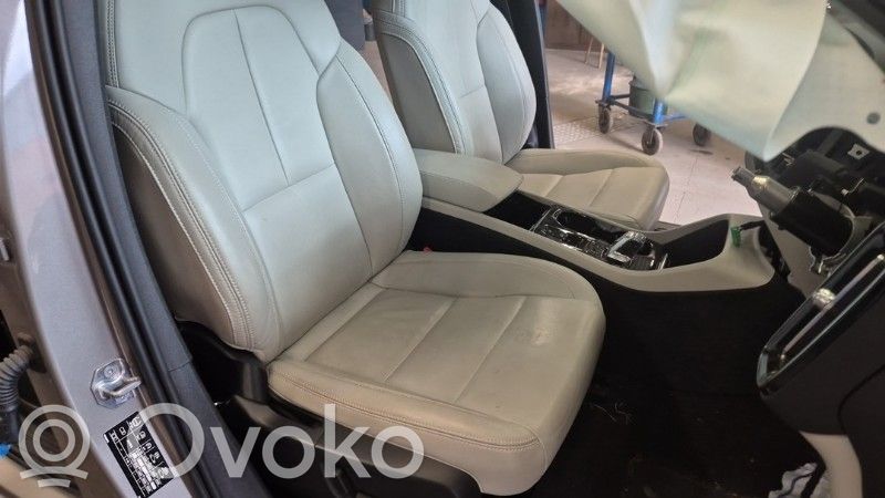 Interior set