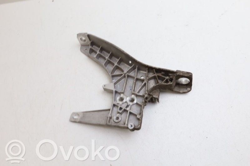 Volvo XC40 Other under body part 