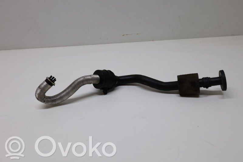 Volvo V70 Inne części komory silnika 
