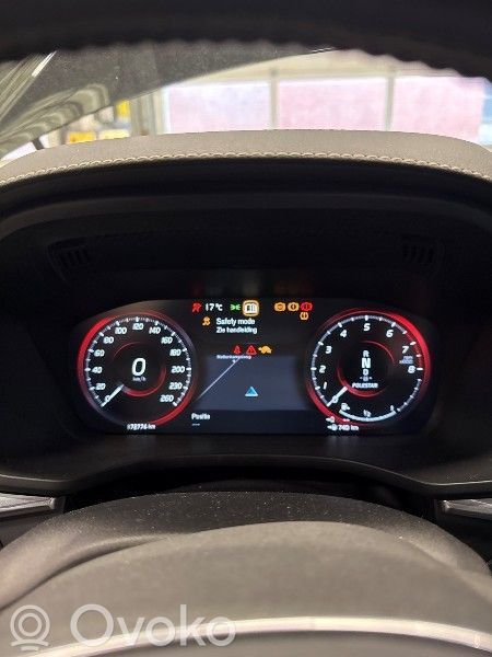 Volvo XC60 Licznik / Prędkościomierz 