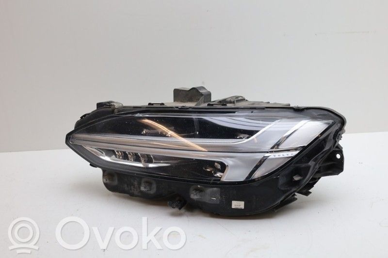 Volvo V90 Cross Country Scheinwerfer 