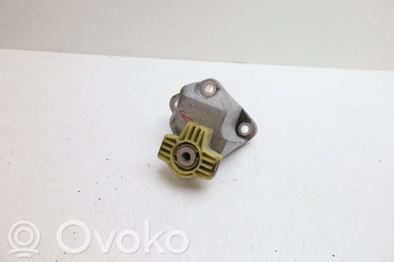 Engine mount bracket   31686308,31686308