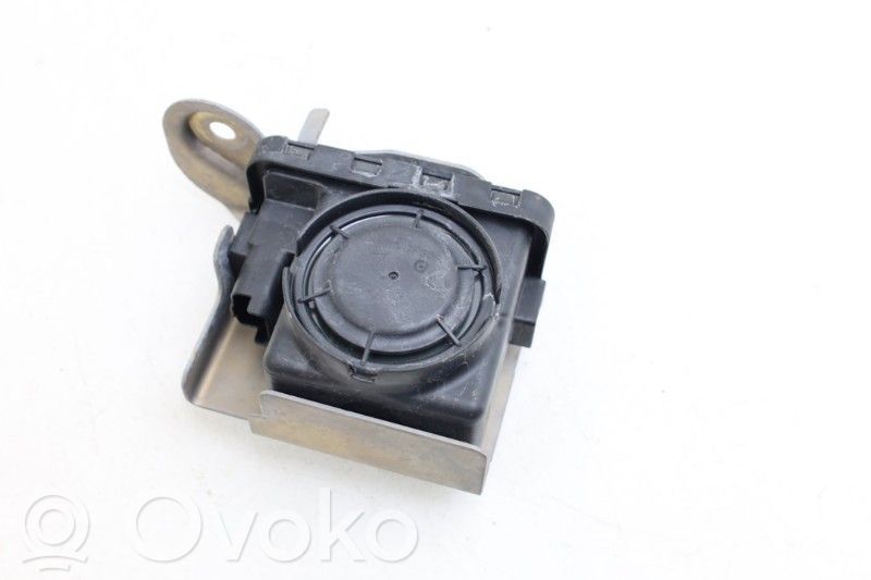 Lynk & co 01 Sirenă alarmă 