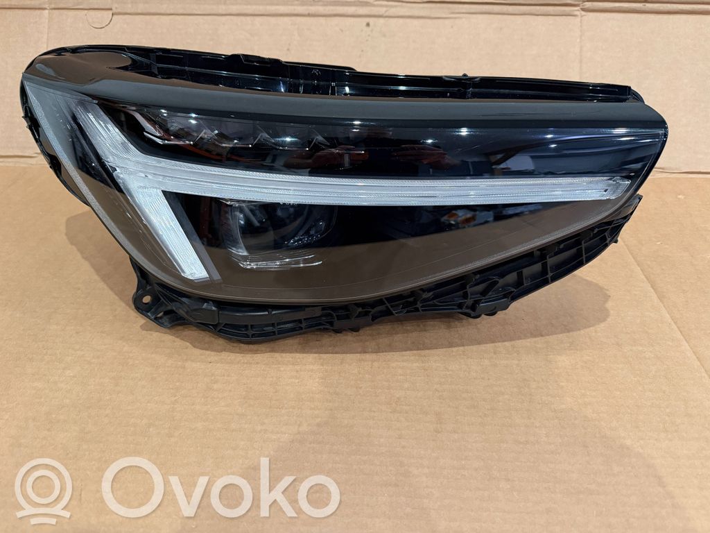 Volvo XC40 Scheinwerfer 