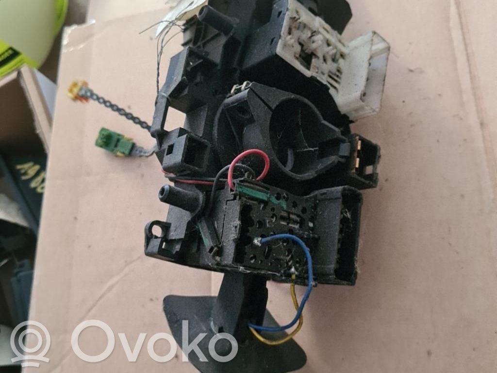 Renault Clio II Indicator stalk 