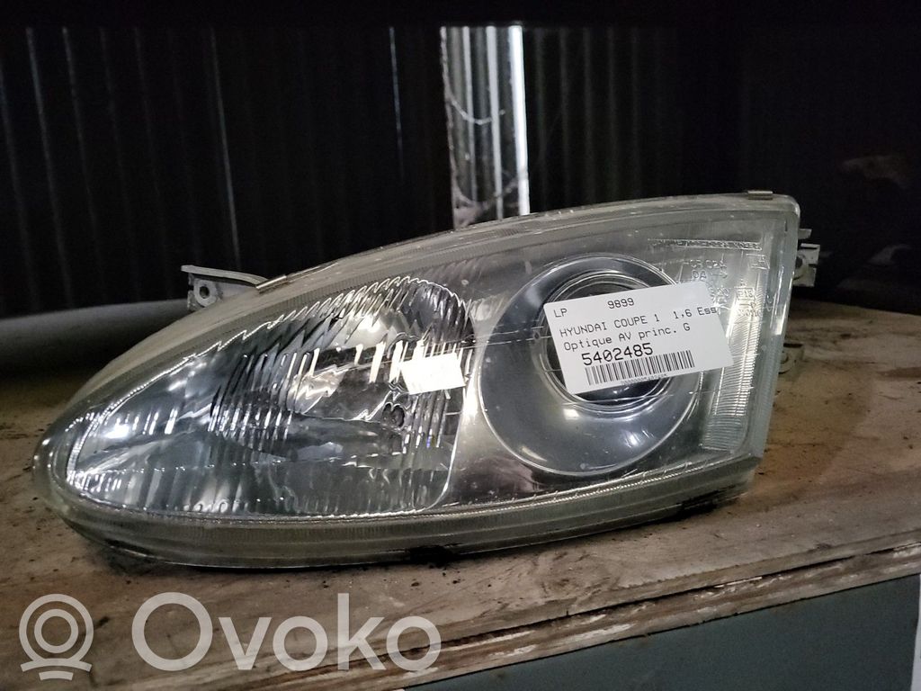 Hyundai Coupe Lampa przednia 